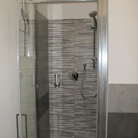 B&B The Hill Iun E6938 Bed & Breakfast Cagliari